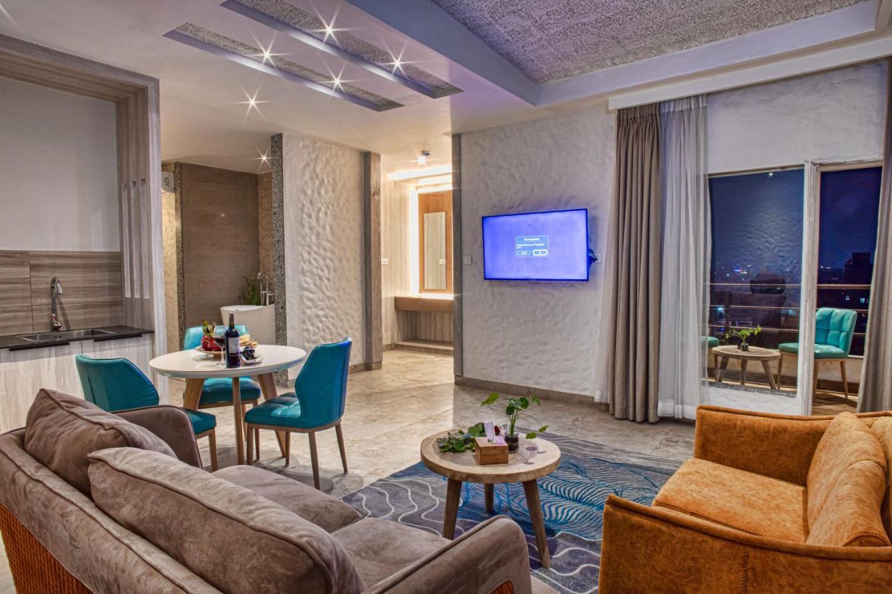 อรุศรี บูทิก โฮเต็ล Hotel กาฐมาณฑุ ภายนอก รูปภาพ