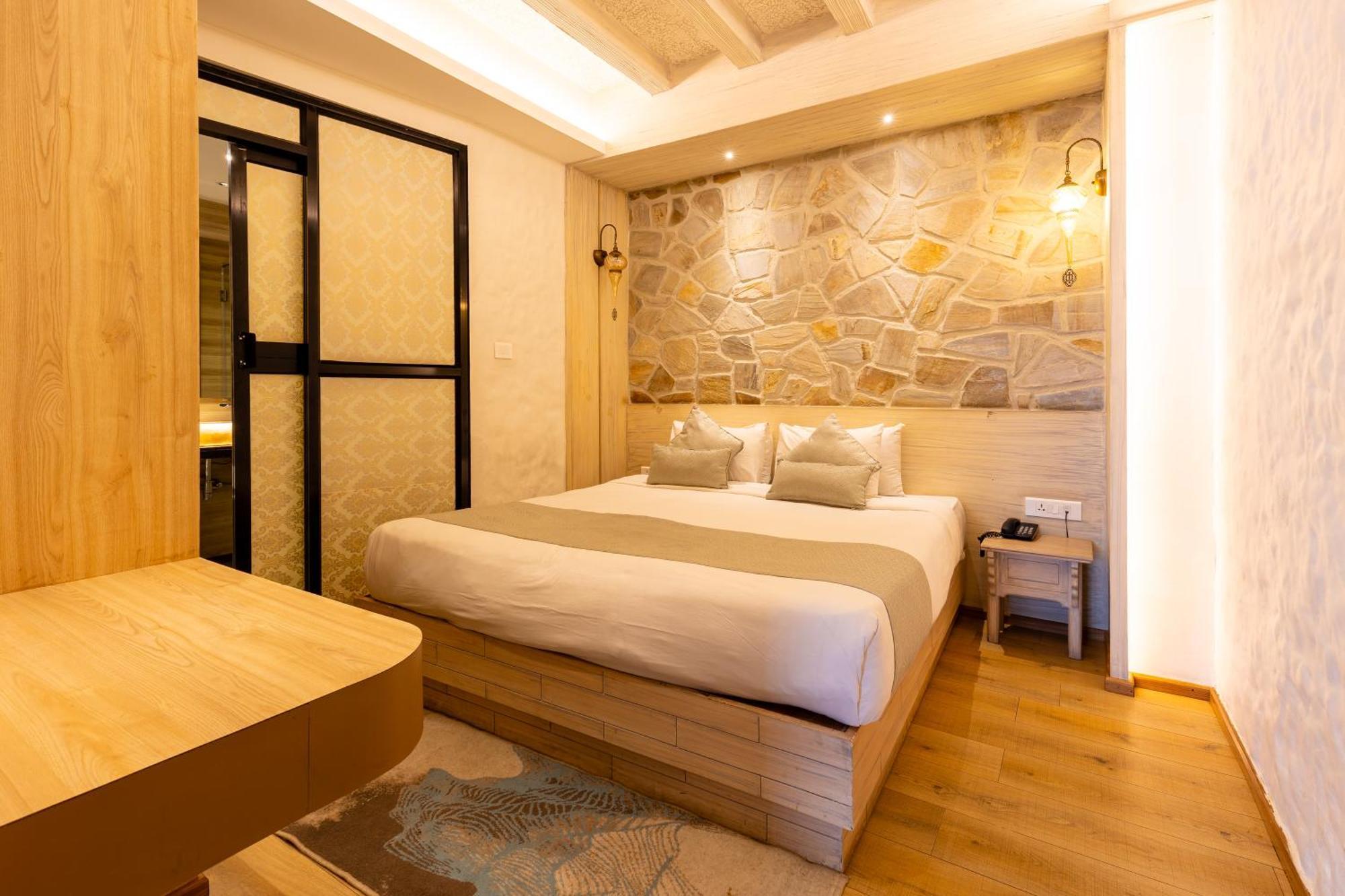 อรุศรี บูทิก โฮเต็ล Hotel กาฐมาณฑุ ภายนอก รูปภาพ